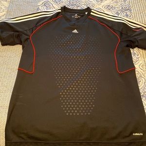 Men’s Adidas shirt